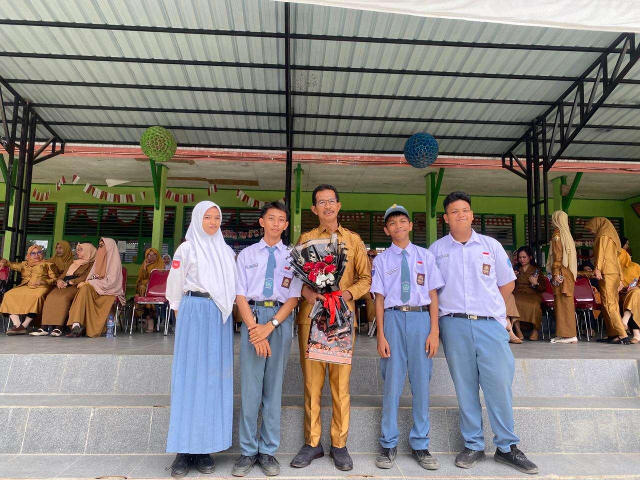 Acara Purna Bakti Bapak Kepala SMA Negeri 6 Kendari
